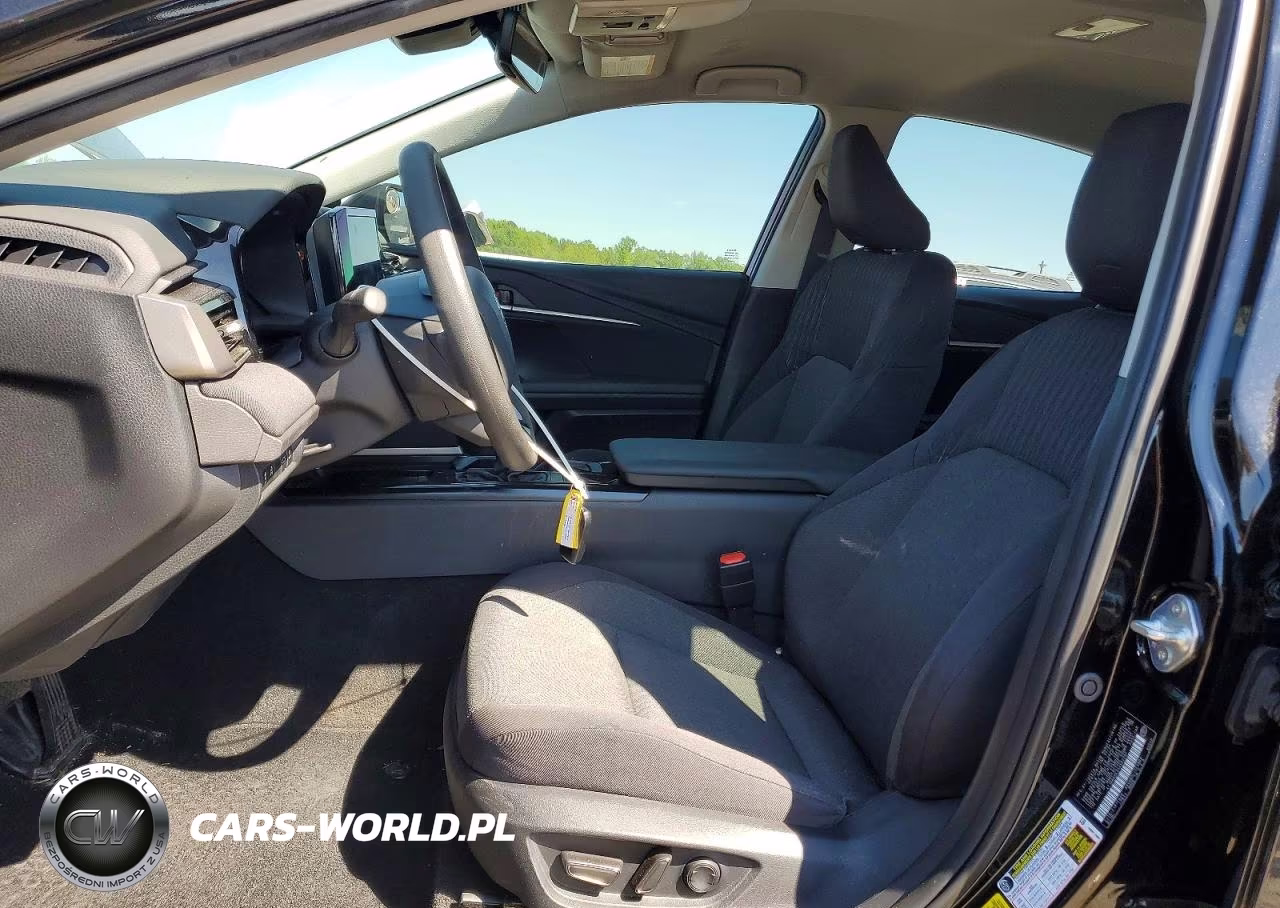 2025 Toyota Camry Le VIN:4T1DAACK3SU502297 - 7
