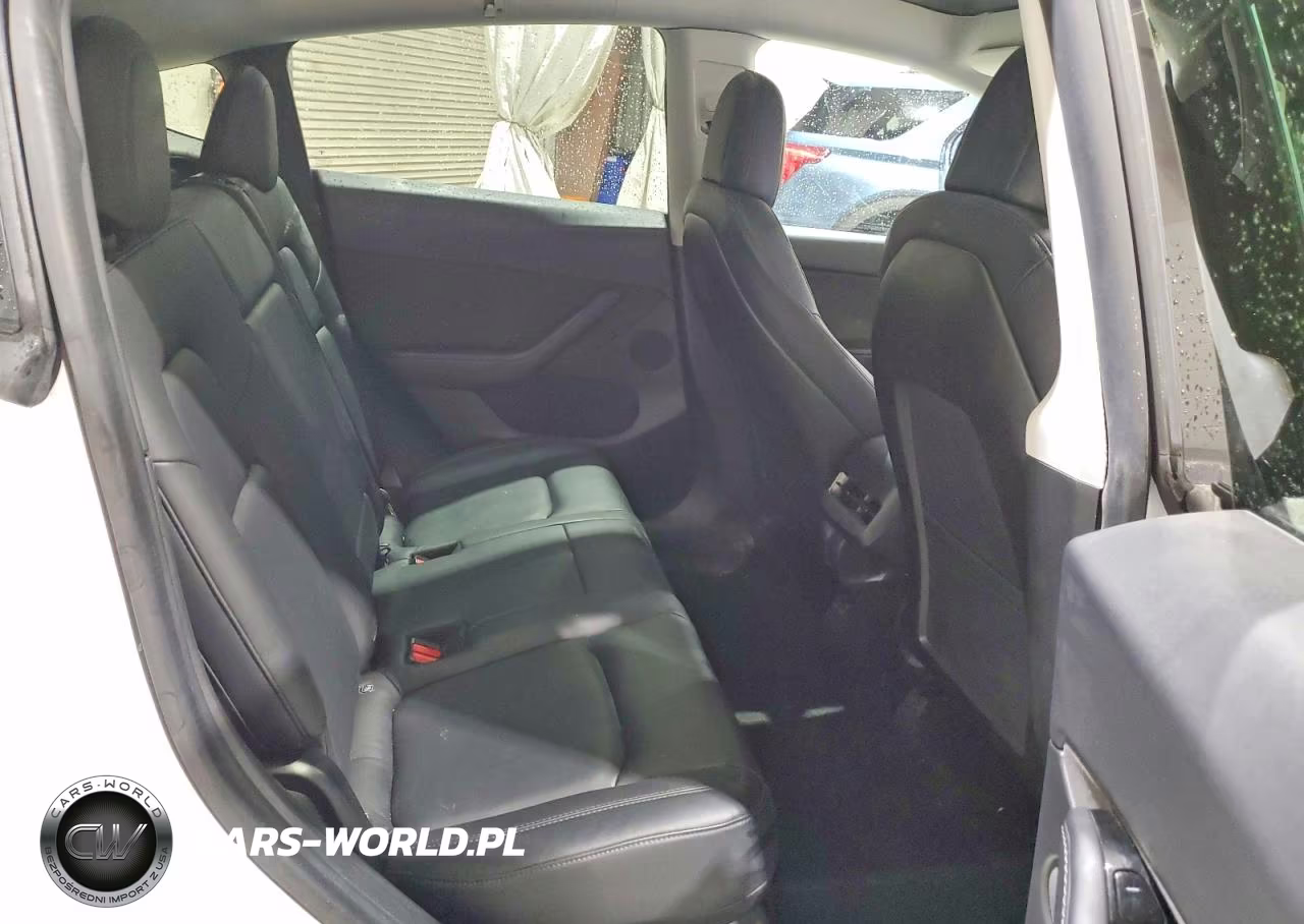 2020 Tesla Model Y VIN:5YJYGDEF6LF017295 - 10