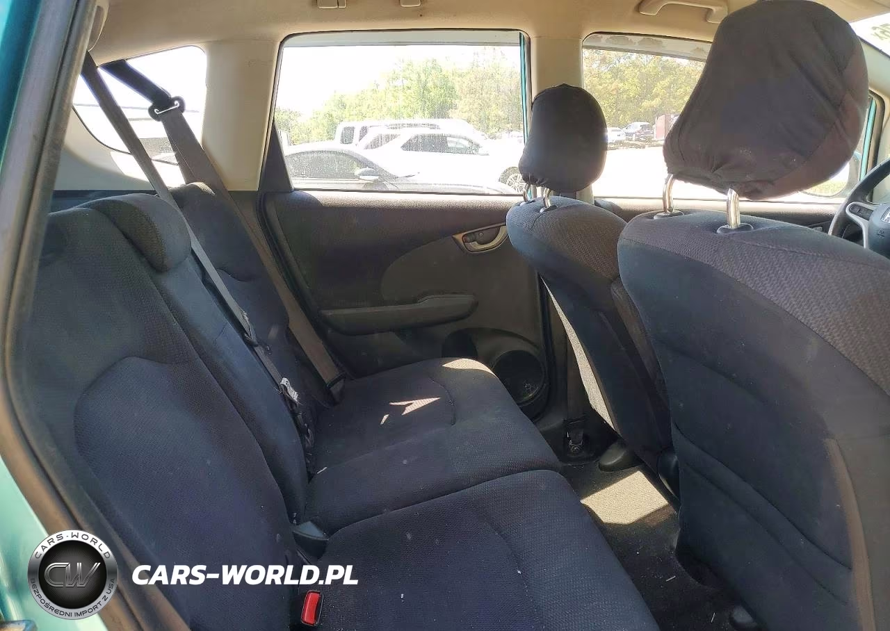 2013 Honda Fit Sport VIN:JHMGE8H54DC031785 - 10