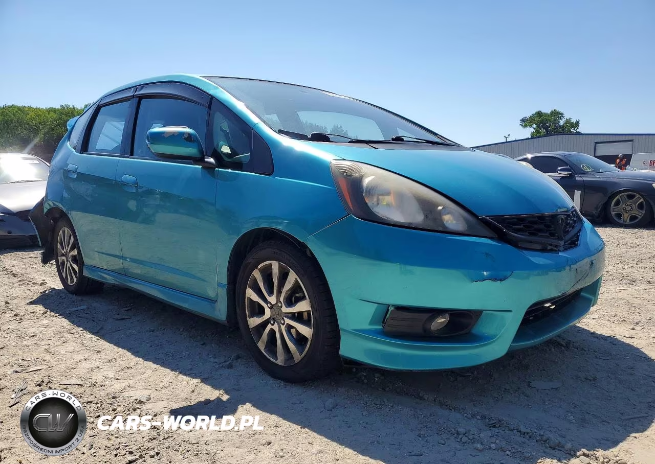 2013 Honda Fit Sport VIN:JHMGE8H54DC031785 - 4