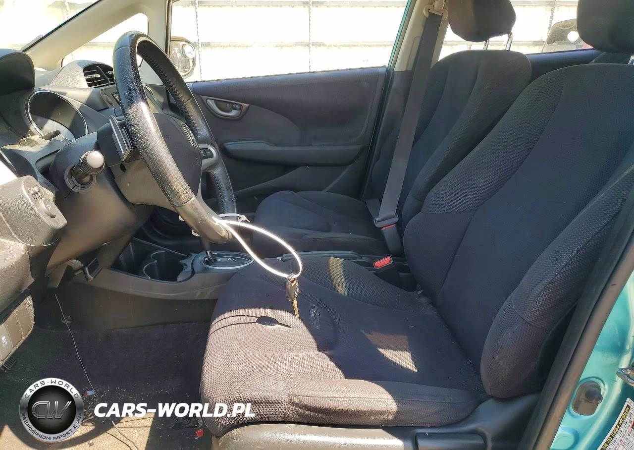 2013 Honda Fit Sport VIN:JHMGE8H54DC031785 - 7