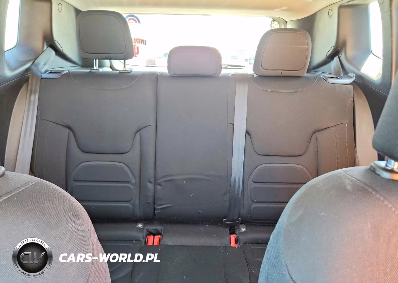 2021 Jeep Renegade Latitude VIN:ZACNJCBB7MPM58652 - 10