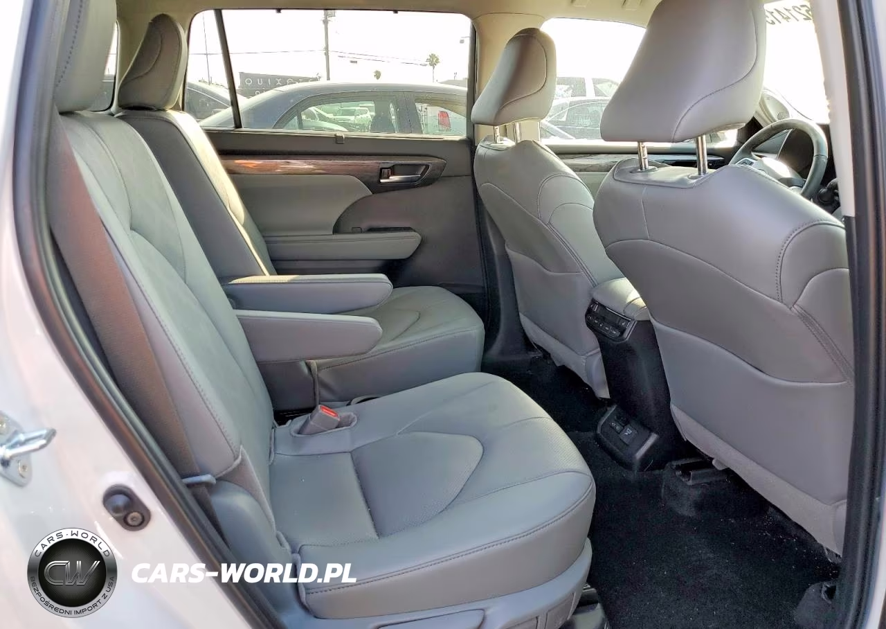 2026 Toyota Highlander Hybrid Platinum VIN:5TDEBRCHXTS700146 - 11