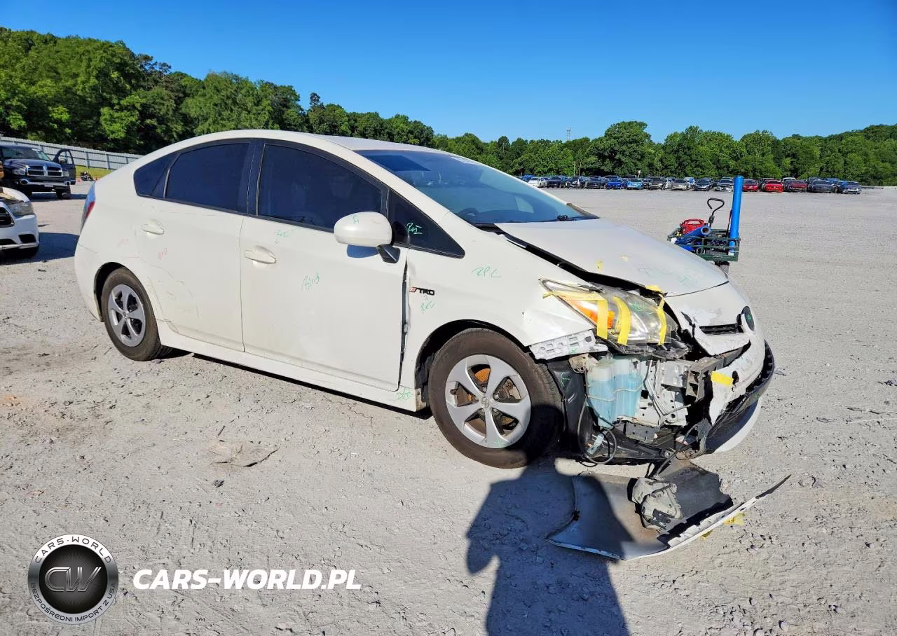2015 Toyota Prius Two VIN:JTDKN3DU1F1966417 - 4