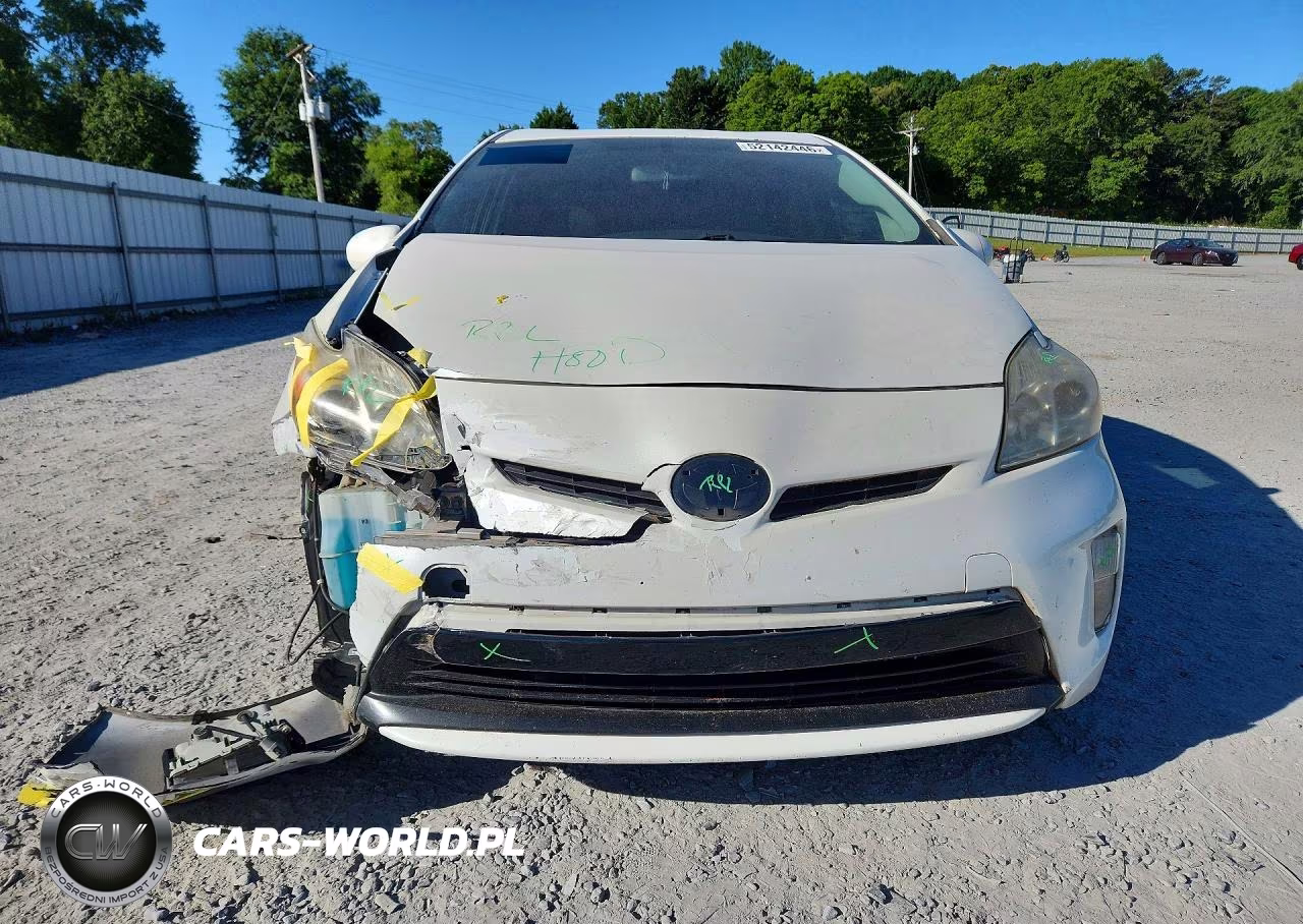 2015 Toyota Prius Two VIN:JTDKN3DU1F1966417 - 5