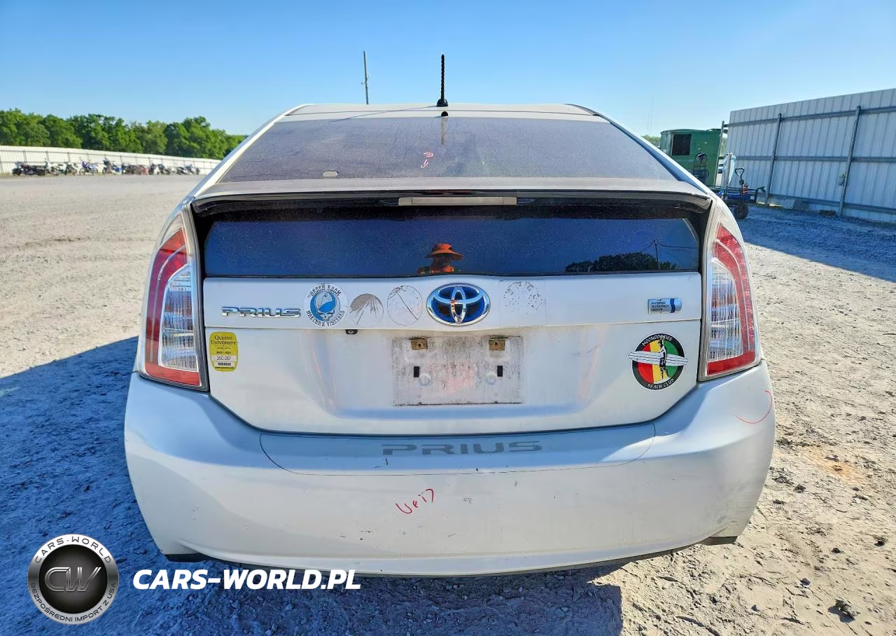 2015 Toyota Prius Two VIN:JTDKN3DU1F1966417 - 6