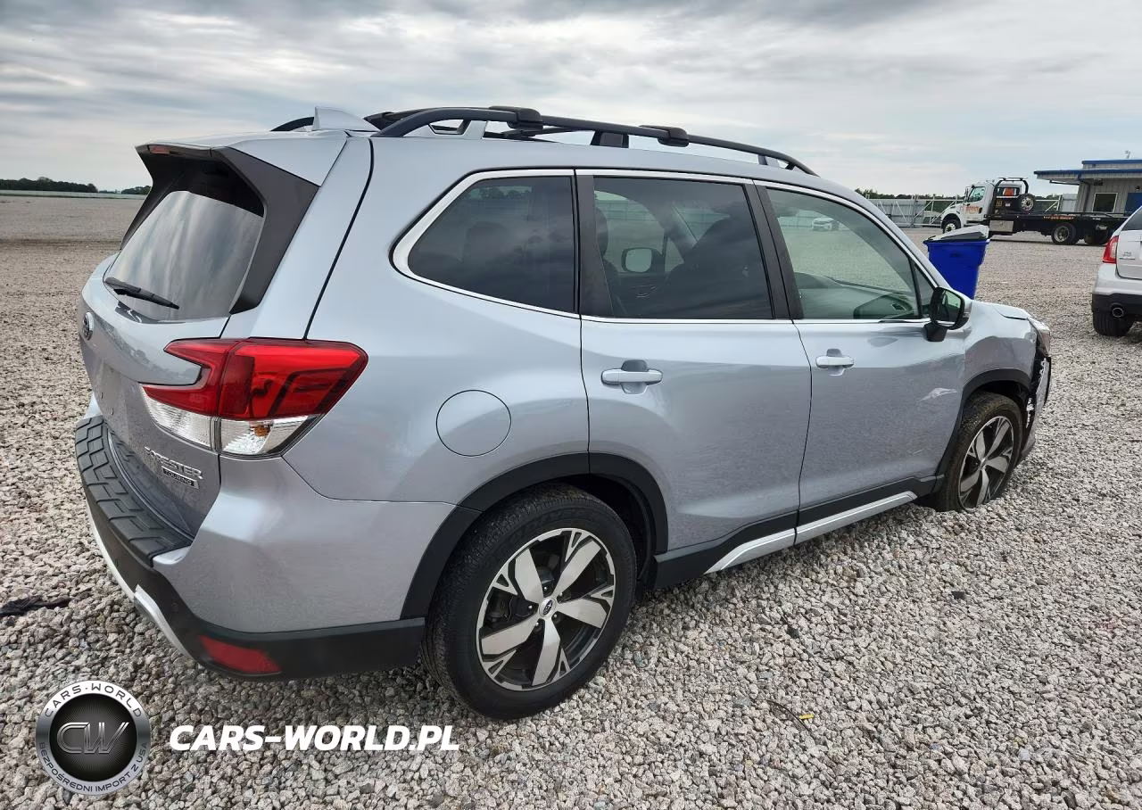 2020 Subaru Forester Touring VIN:JF2SKAXC1LH463653 - 3