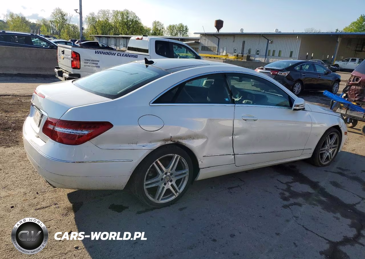 2010 Mercedes-Benz E 350 VIN:WDDKJ5GB0AF043784 - 3