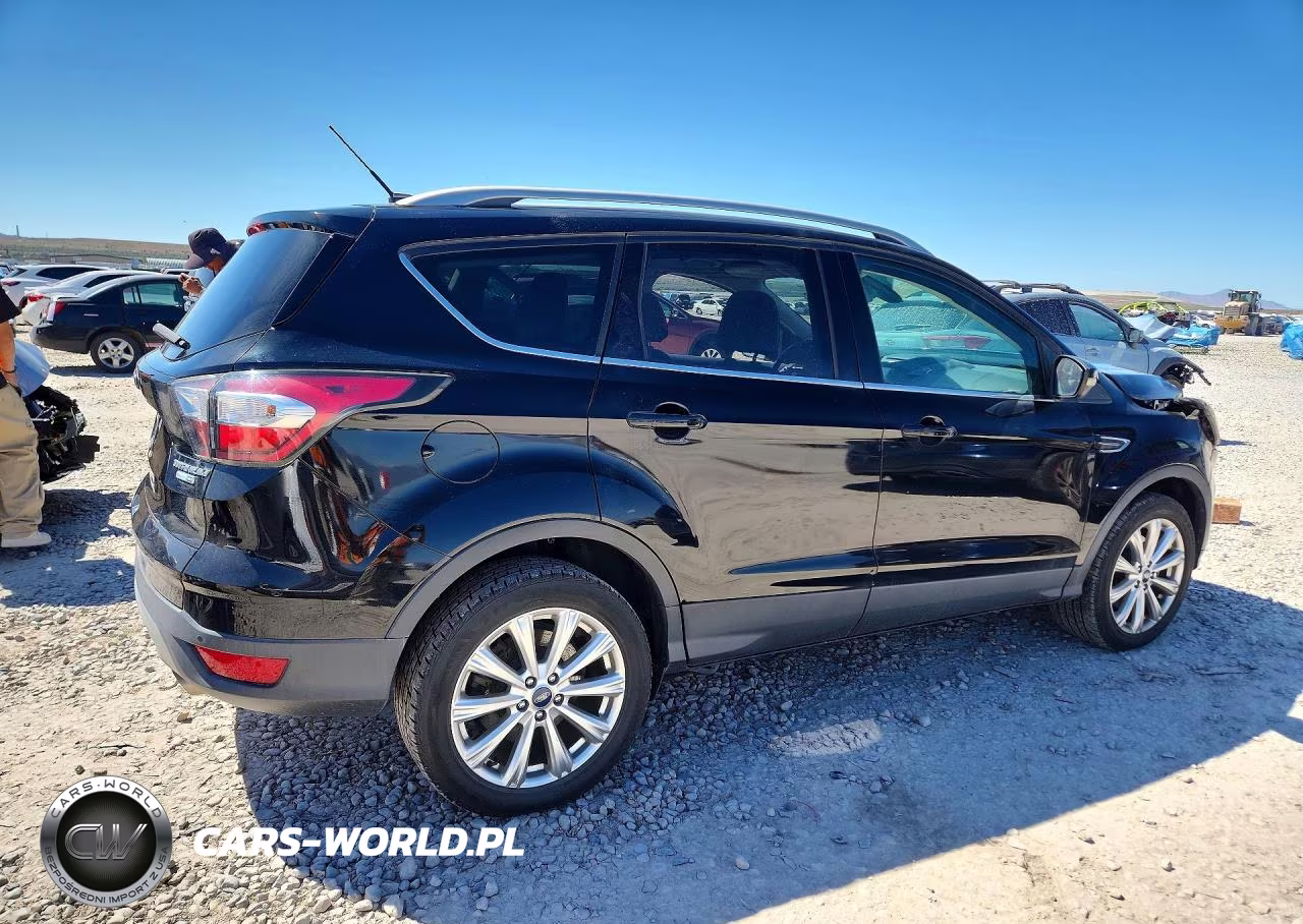 2017 Ford Escape Titanium VIN:1FMCU9JD9HUA26362 - 3