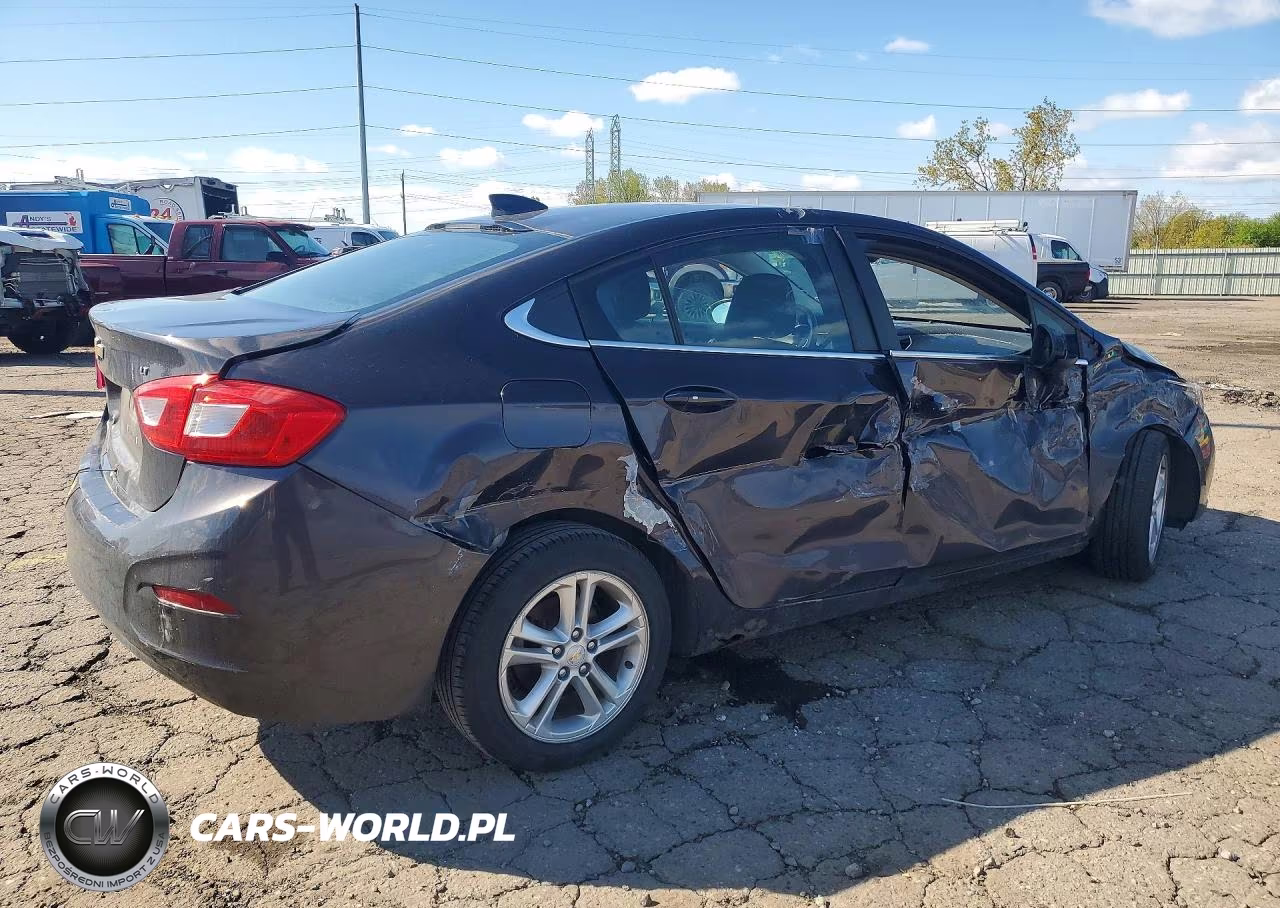 2017 Chevrolet Cruze Lt VIN:1G1BE5SM5H7142492 - 3