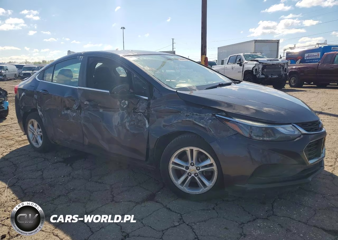 2017 Chevrolet Cruze Lt VIN:1G1BE5SM5H7142492 - 4