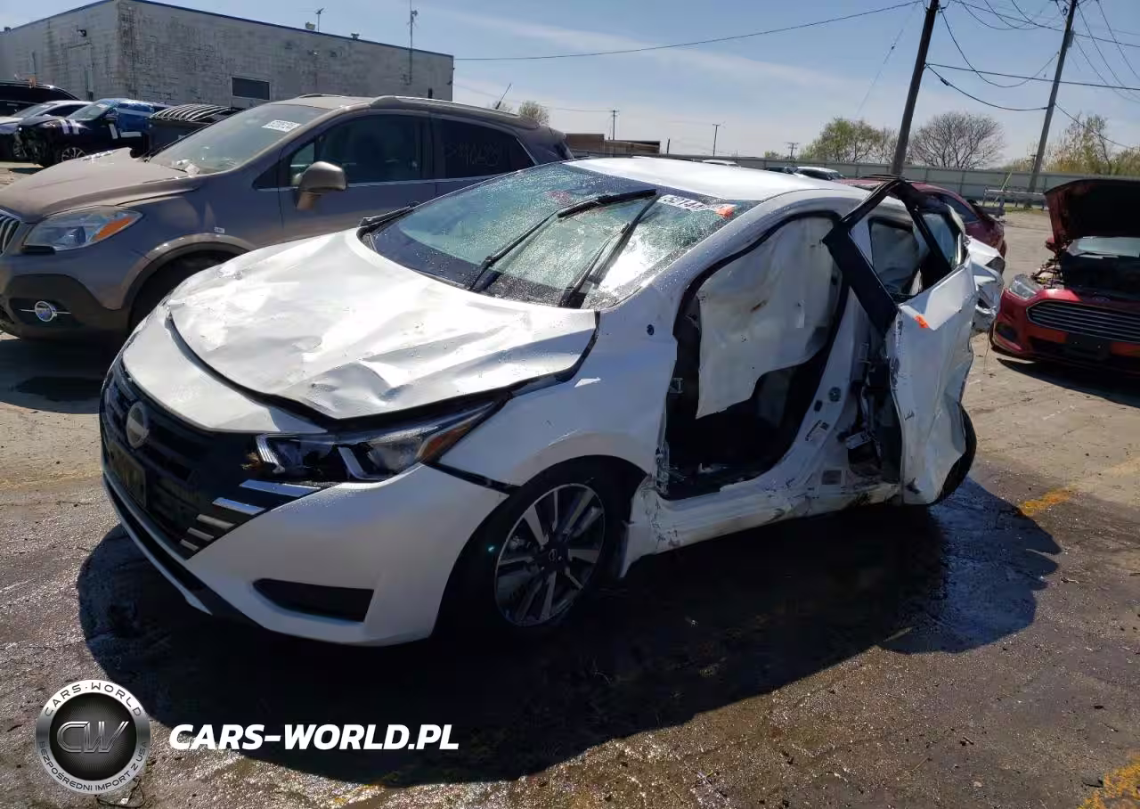 2024 Nissan Versa Sv