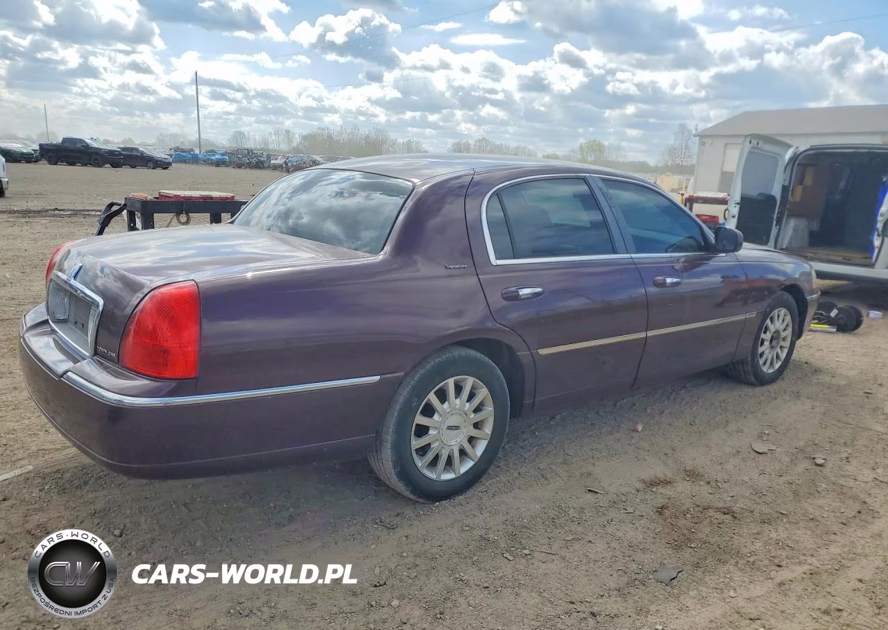 2006 Lincoln Town Car Signature VIN:1LNHM81W46Y647578 - 3