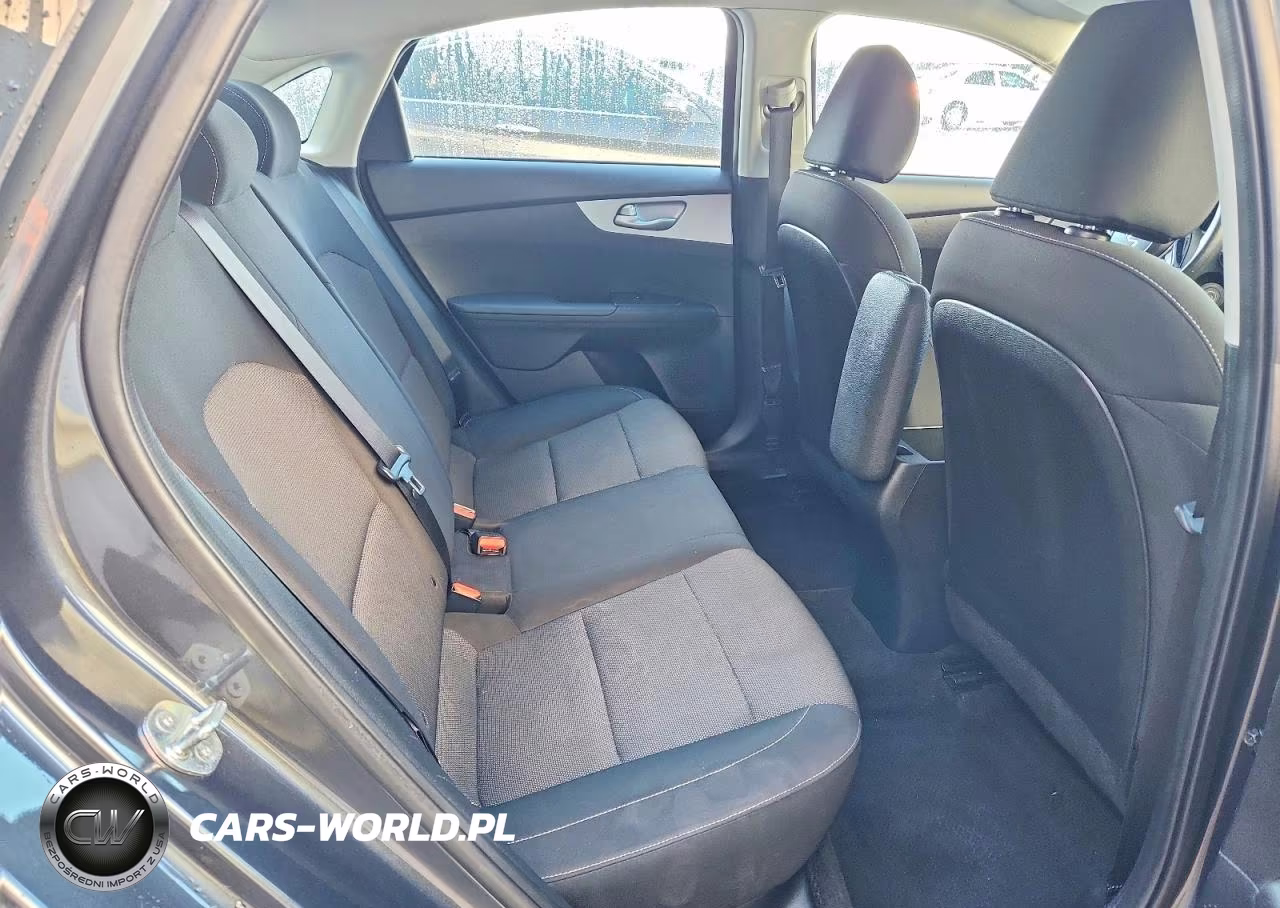 2024 Kia Forte Lxs VIN:3KPF24AD3RE796339 - 10