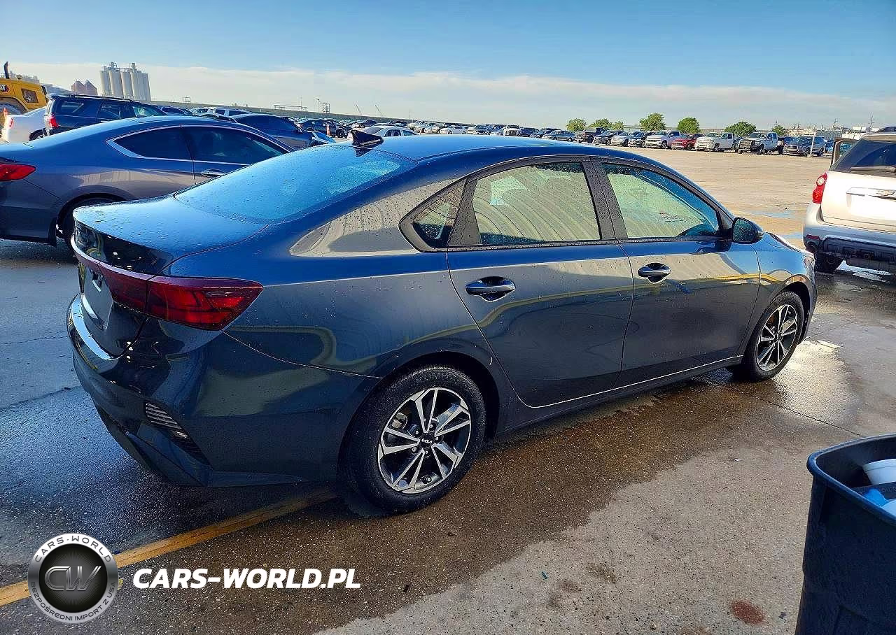 2024 Kia Forte Lxs VIN:3KPF24AD3RE796339 - 3