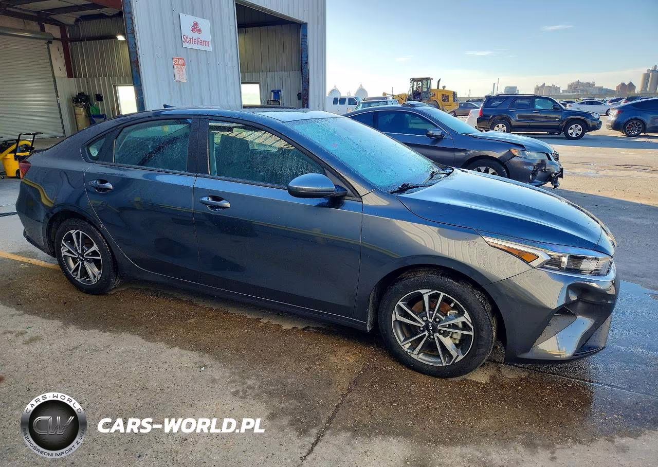 2024 Kia Forte Lxs VIN:3KPF24AD3RE796339 - 4