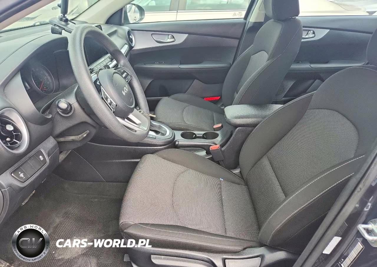 2024 Kia Forte Lxs VIN:3KPF24AD3RE796339 - 7