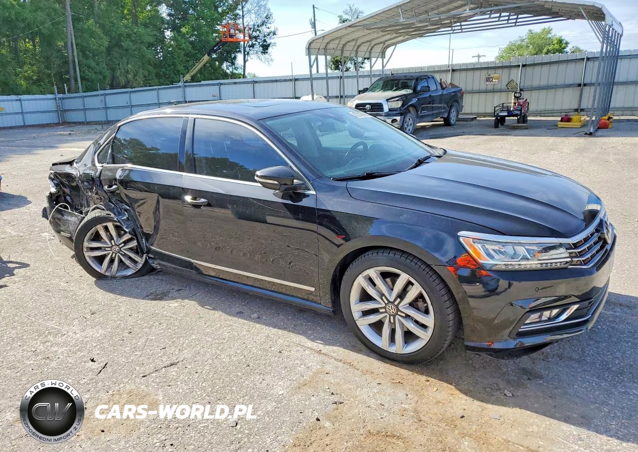2017 Volkswagen Passat Sel Premium VIN:1VWCT7A37HC085500 - 4