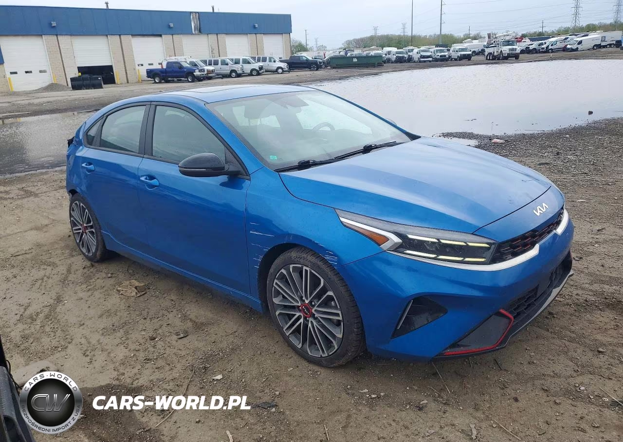 2023 Kia Forte Gt VIN:3KPF44ACXPE565338 - 4