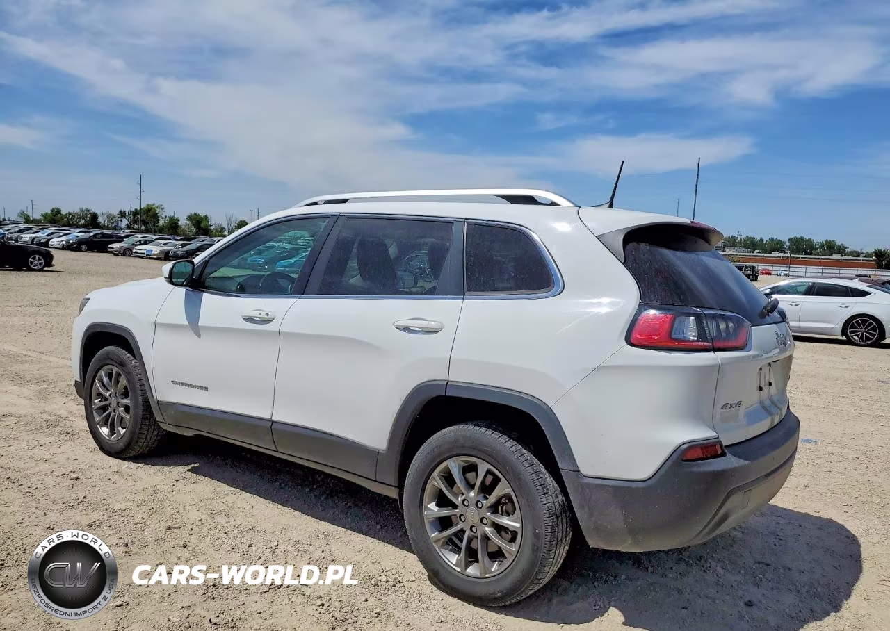 2019 Jeep Cherokee Latitude Plus VIN:1C4PJMLB7KD481330 - 2