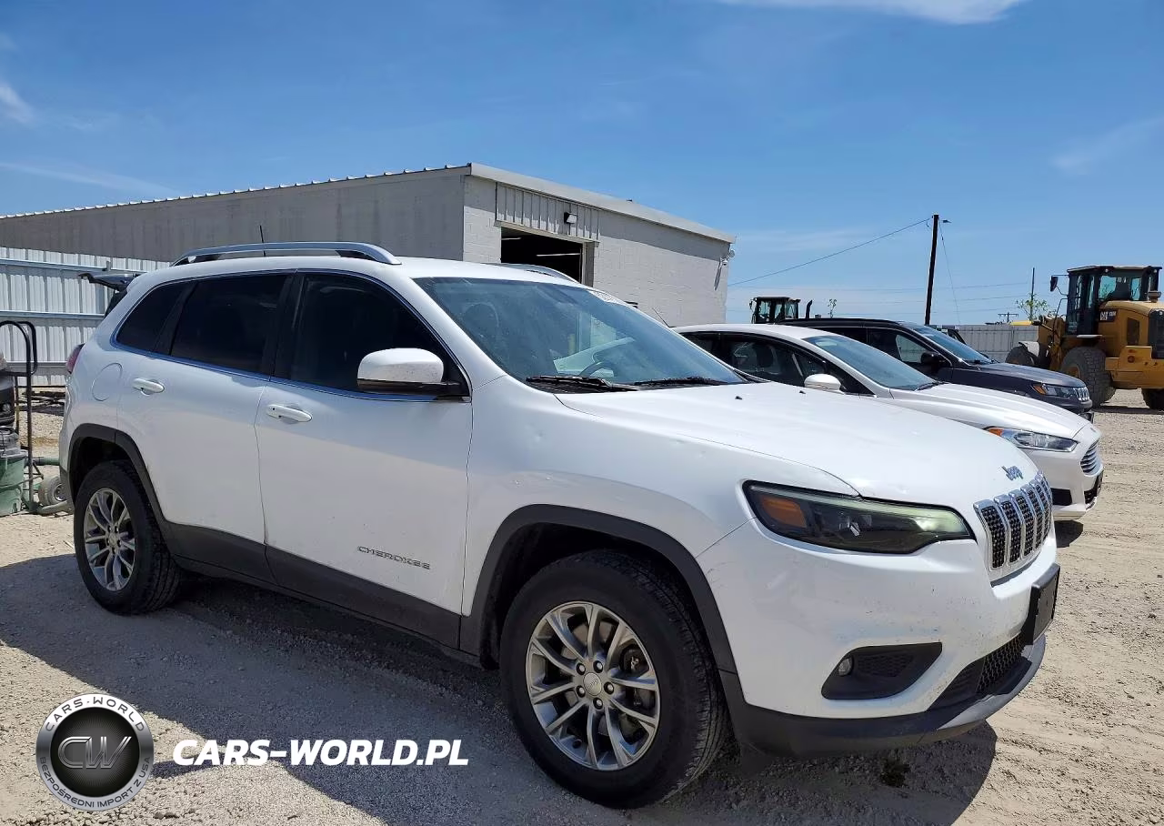 2019 Jeep Cherokee Latitude Plus VIN:1C4PJMLB7KD481330 - 4