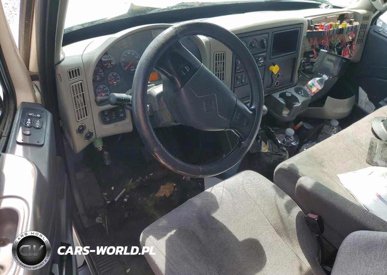2018 International 4300 Box Truck VIN:1HTMMMML4JH538661 - 8
