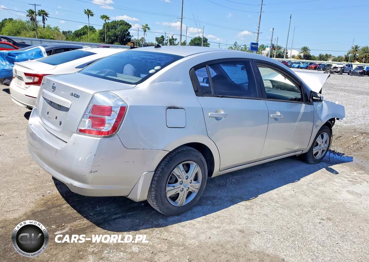 2009 Nissan Sentra 2.0 VIN:3N1AB61E39L607136 - 3