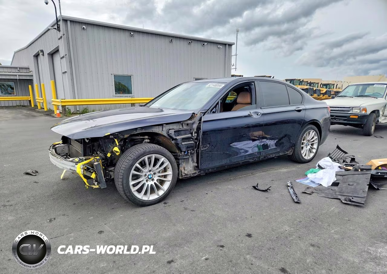 2015 BMW 750 Xi – zdjęcie 1 z 13