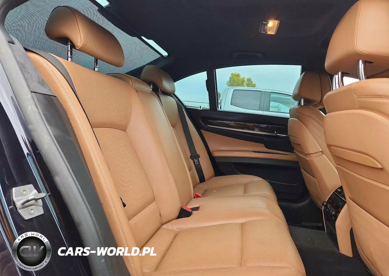 2015 BMW 750 Xi VIN:WBAYB6C53FD966137 - 10