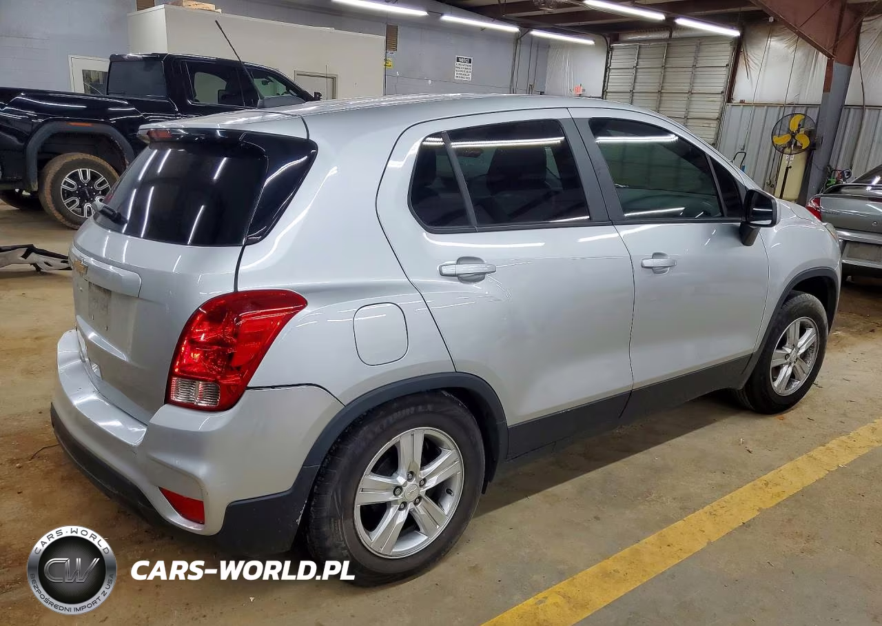 2022 Chevrolet Trax Ls VIN:KL7CJKSM6NB532626 - 3