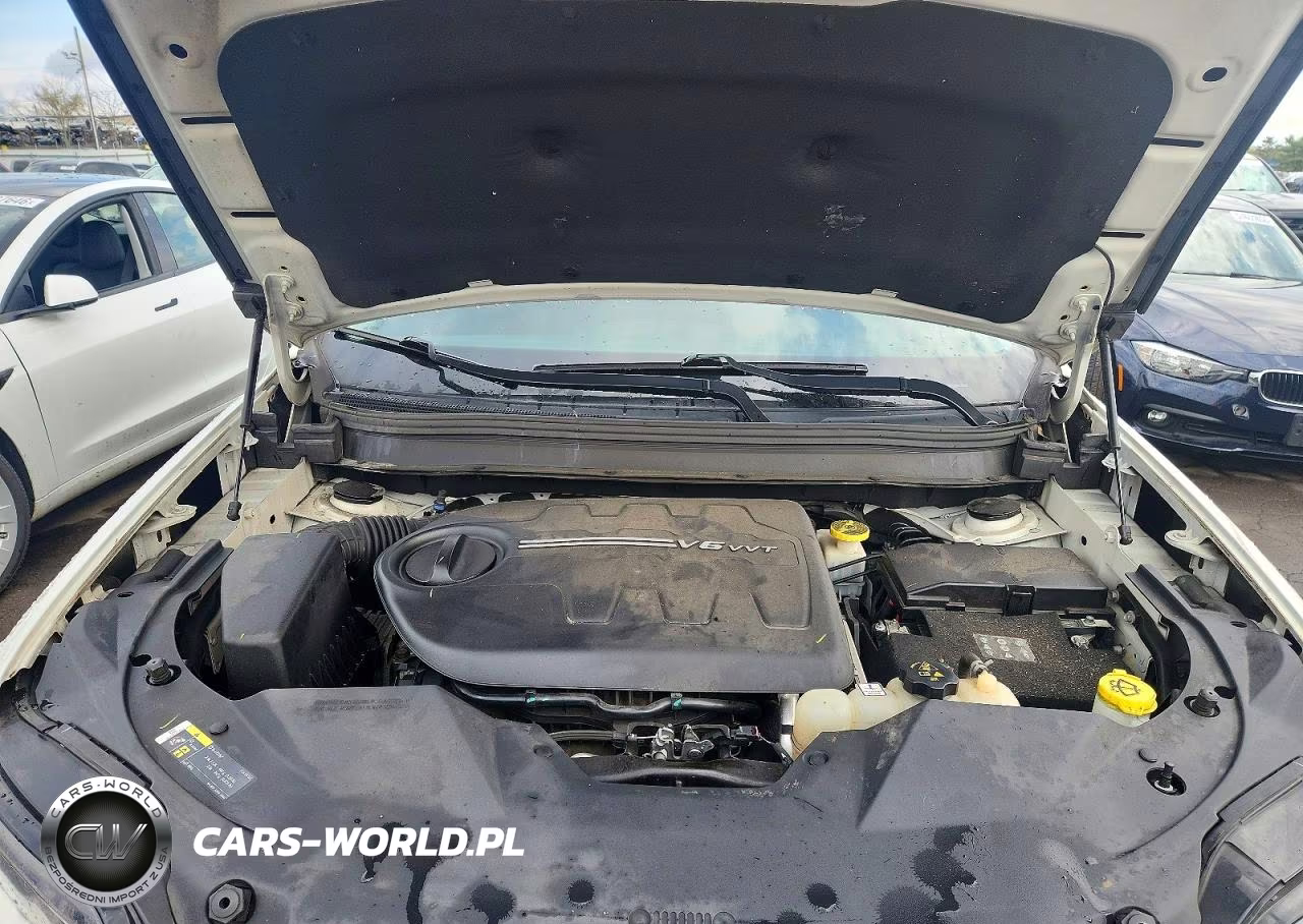 2019 Jeep Cherokee Overland VIN:1C4PJMJX0KD225433 - 12