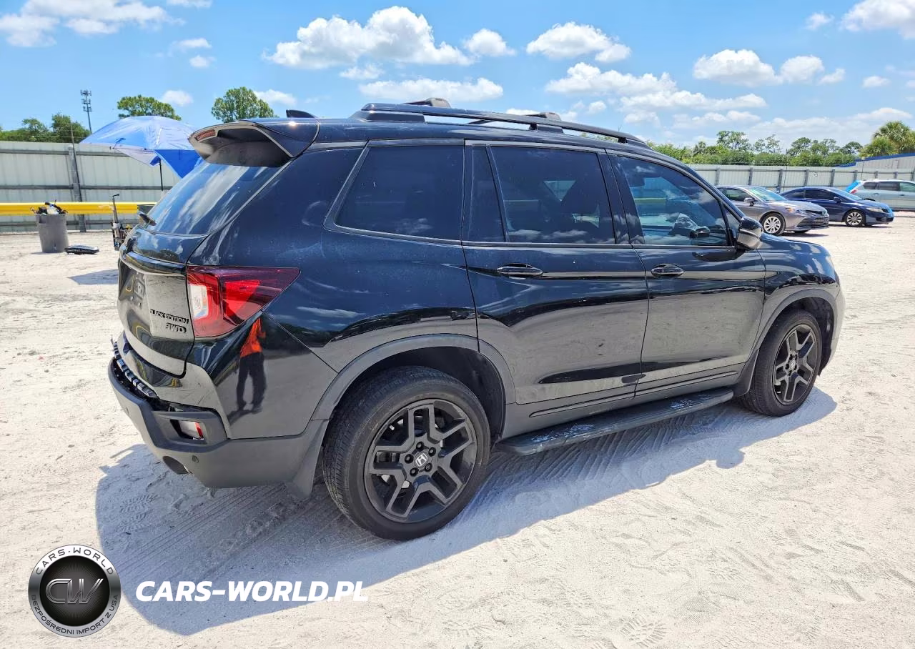 2024 Honda Passport Black Edition VIN:5FNYF8H82RB016323 - 3