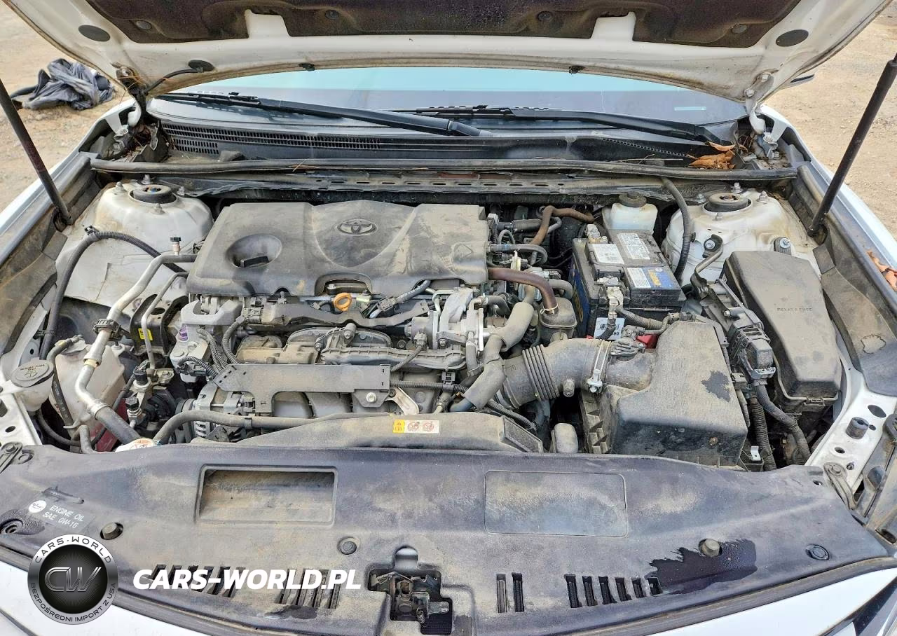2018 Toyota Camry Le VIN:4T1B11HK2JU676845 - 11