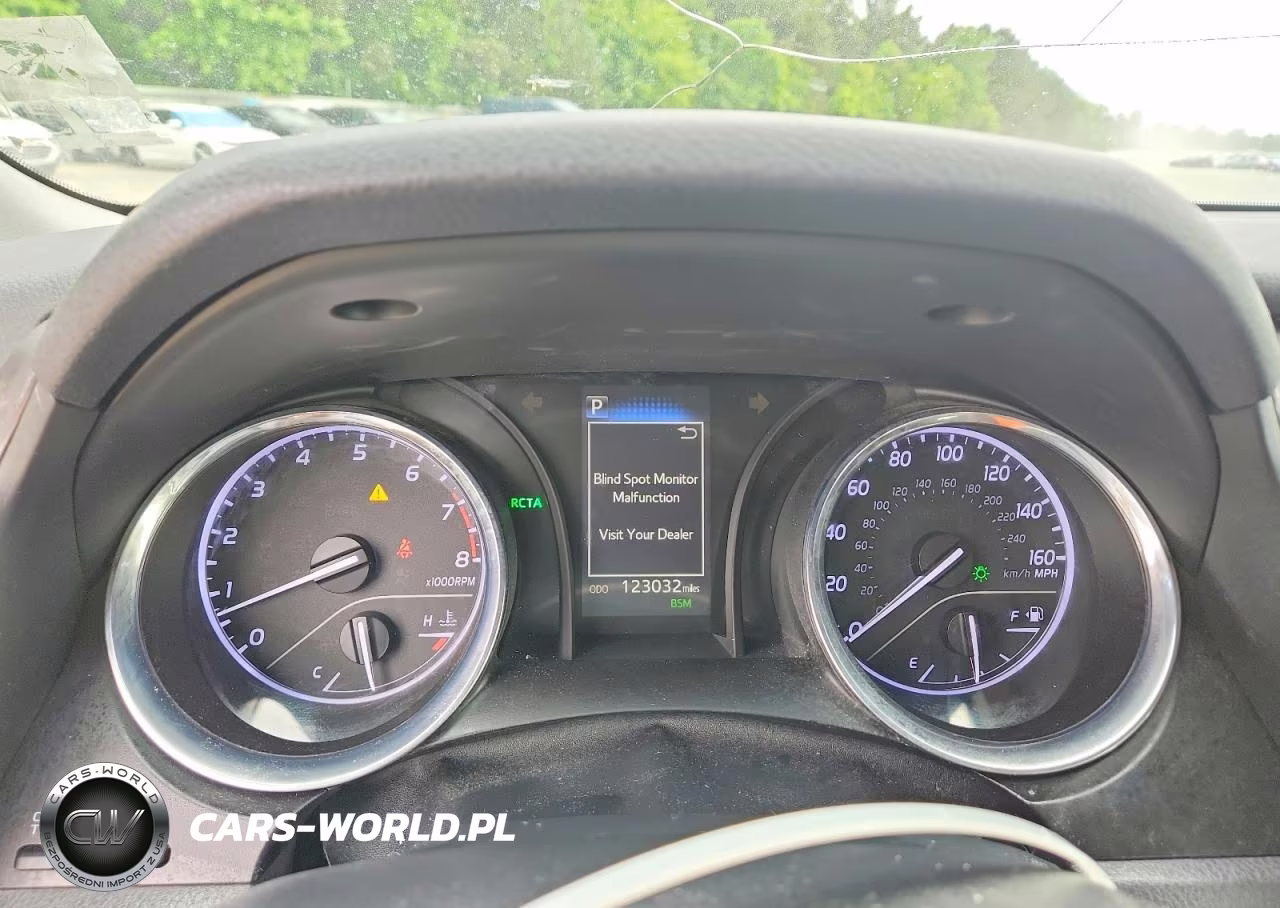 2018 Toyota Camry Le VIN:4T1B11HK2JU676845 - 9