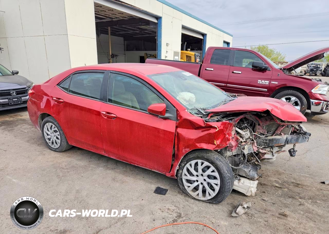 2018 Toyota Corolla Le VIN:2T1BURHE6JC102654 - 4