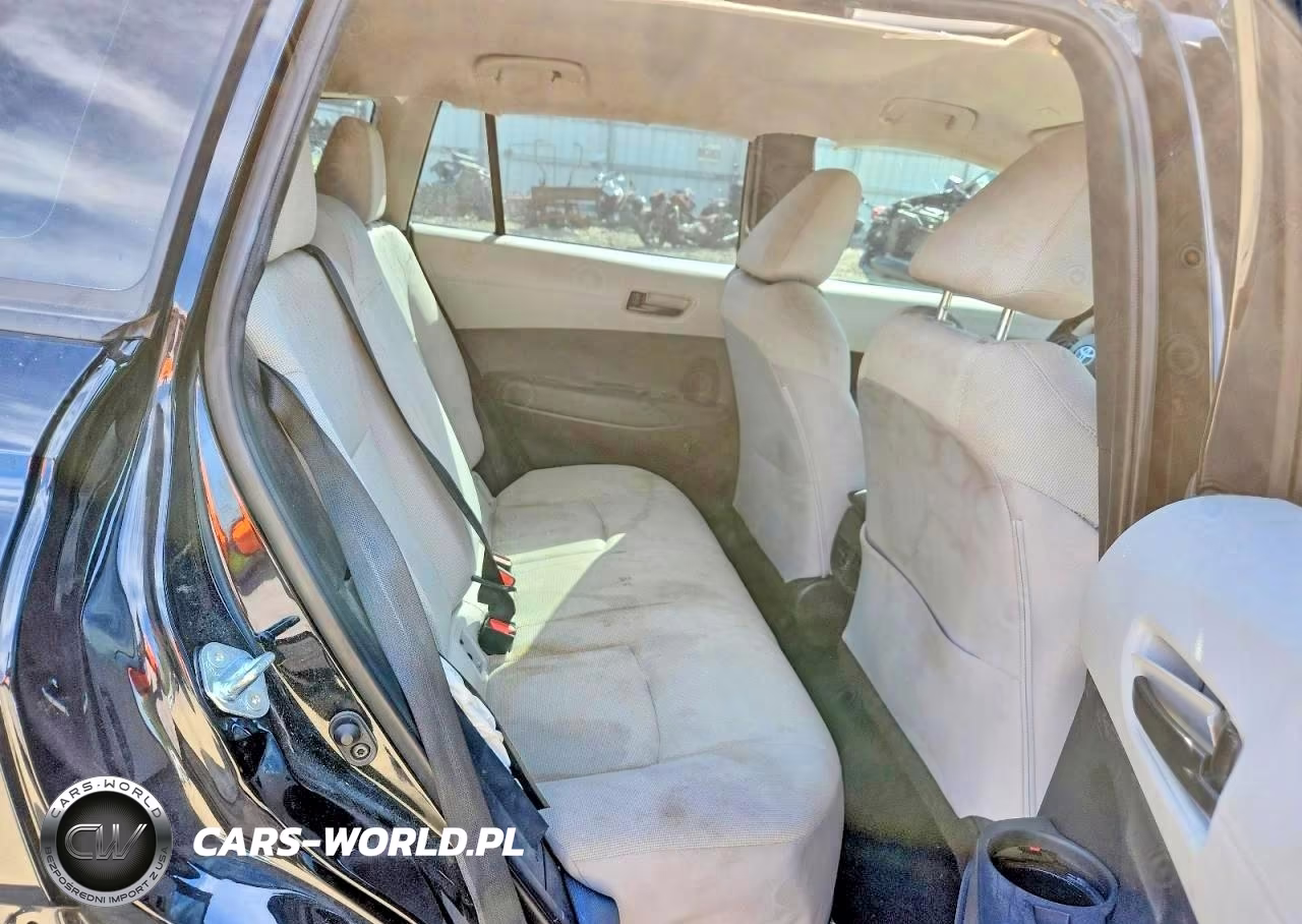 2024 Toyota Corolla Cross L VIN:7MUAAAAG8RV116095 - 11
