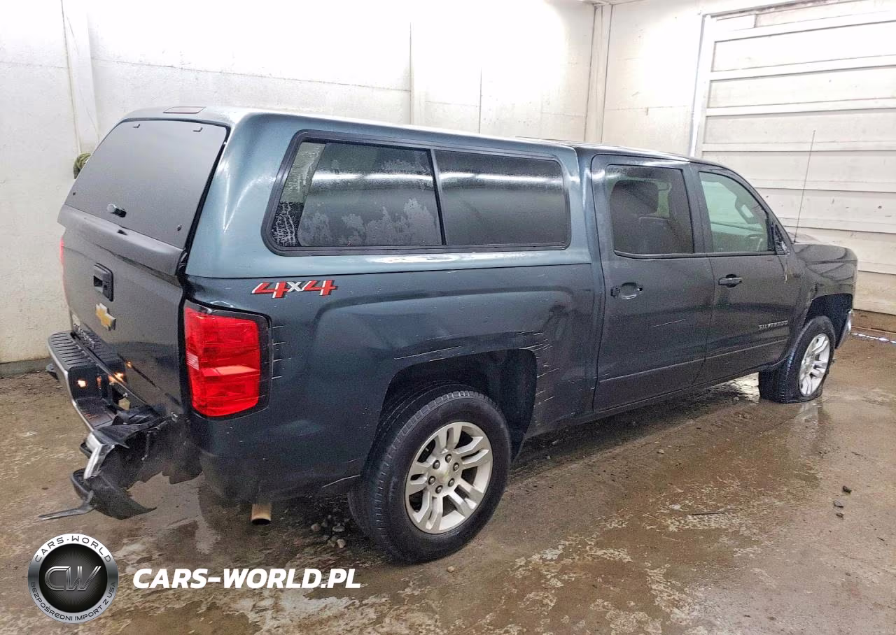2018 Chevrolet Silverado K1500 Lt VIN:3GCUKREC5JG275069 - 3