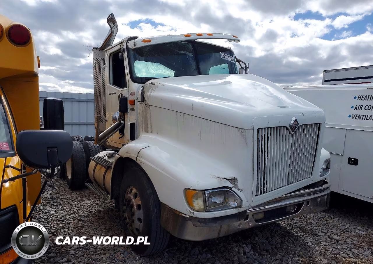 2002 International 9100I Semi Truck