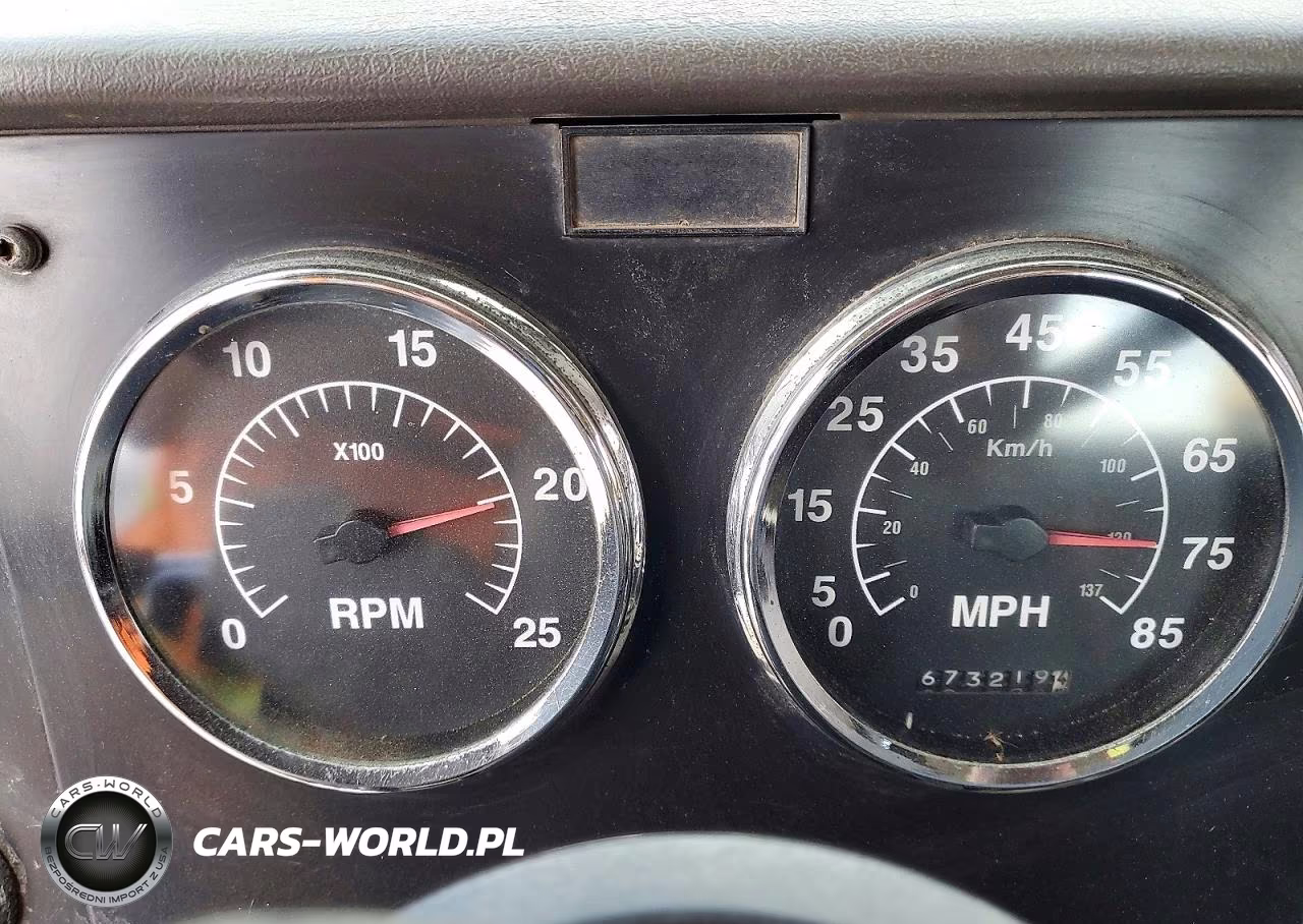 2002 International 9100I Semi Truck VIN:2HSCBAER12C041065 - 8
