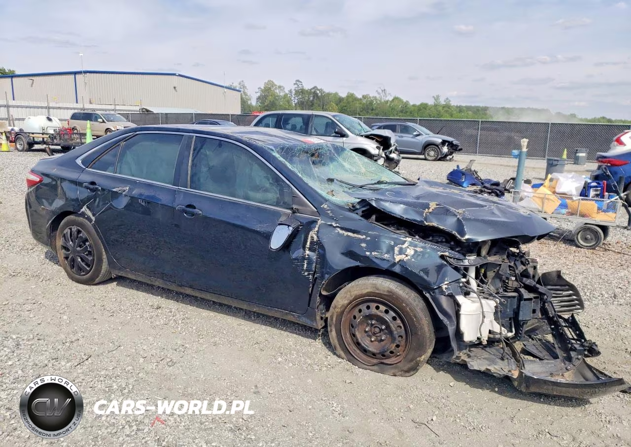 2015 Toyota Camry VIN:4T1BF1FK4FU934679 - 4