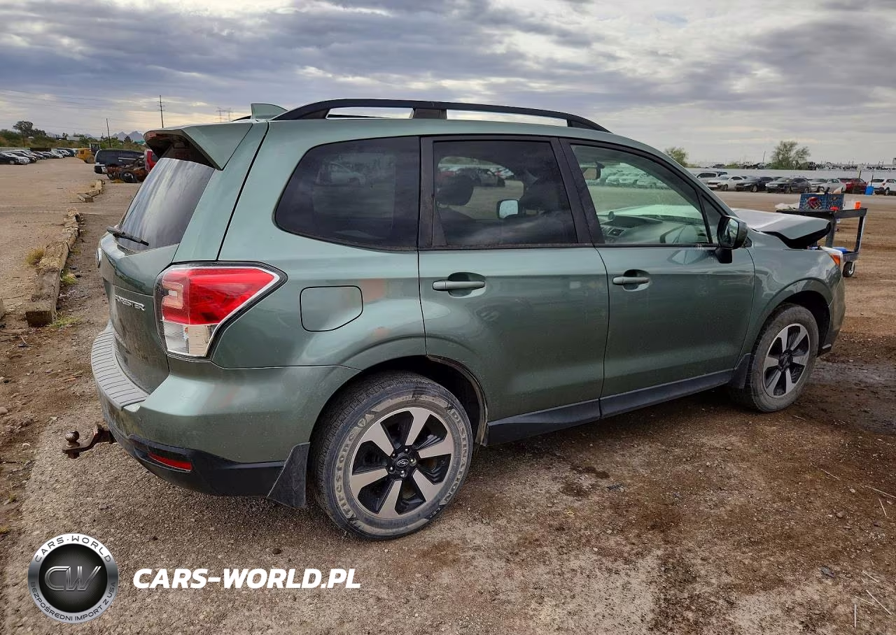 2018 Subaru Forester 2.5I Premium VIN:JF2SJAEC6JH418579 - 3