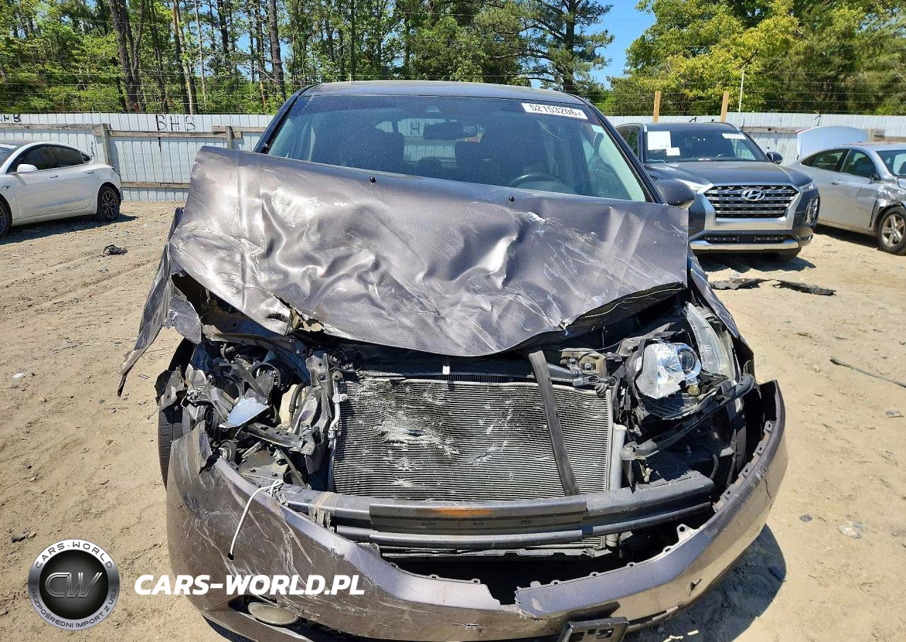 2014 Honda Odyssey Touring VIN:5FNRL5H90EB070122 - 5