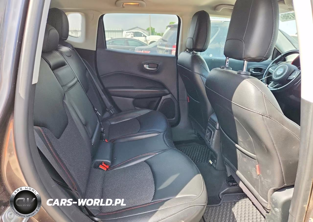 2019 Jeep Compass Trailhawk VIN:3C4NJDDB4KT790382 - 11
