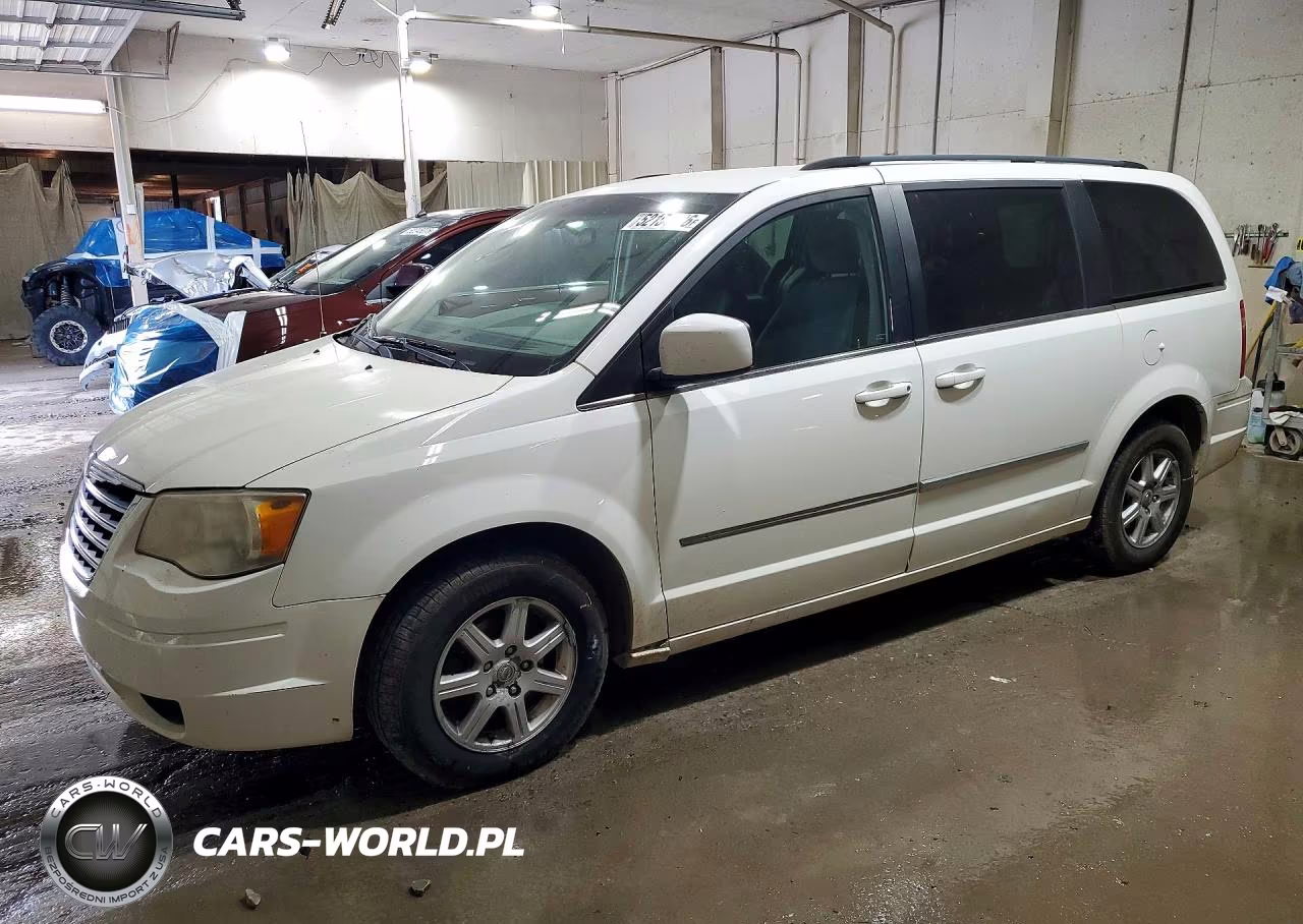 2010 Chrysler Town & Country Touring
