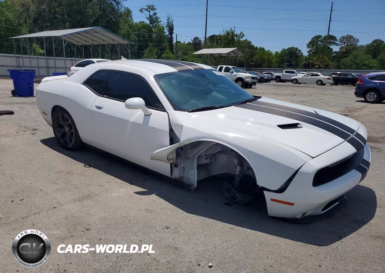 2018 Dodge Challenger Sxt VIN:2C3CDZAG1JH331334 - 4