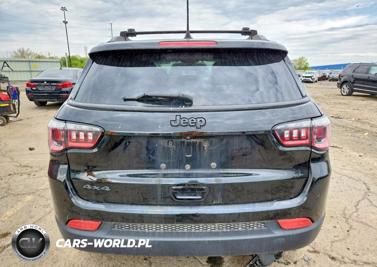 2018 Jeep Compass Latitude VIN:3C4NJDBB6JT349886 - 6