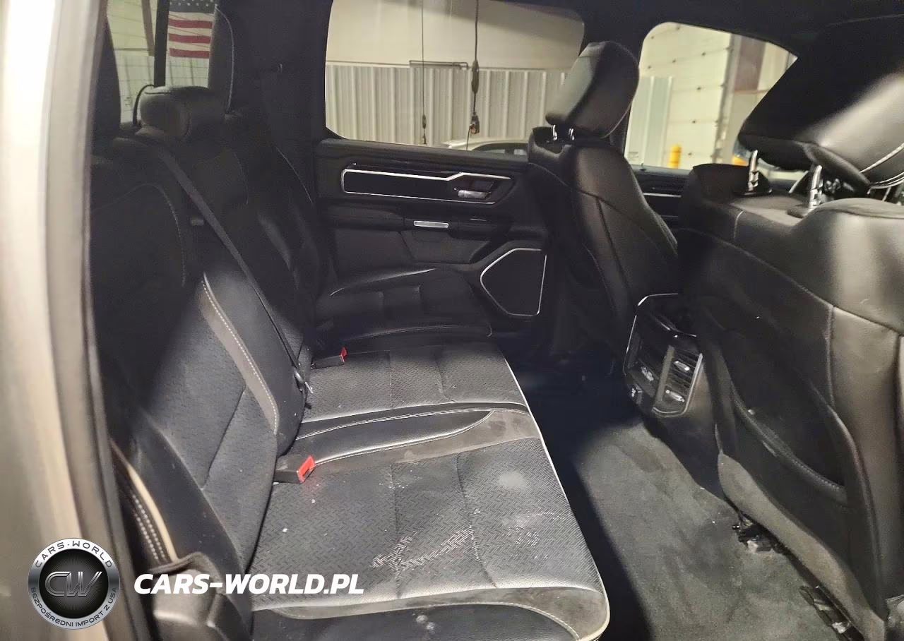 2021 Ram 1500 Laramie VIN:1C6SRFJT2MN669140 - 10