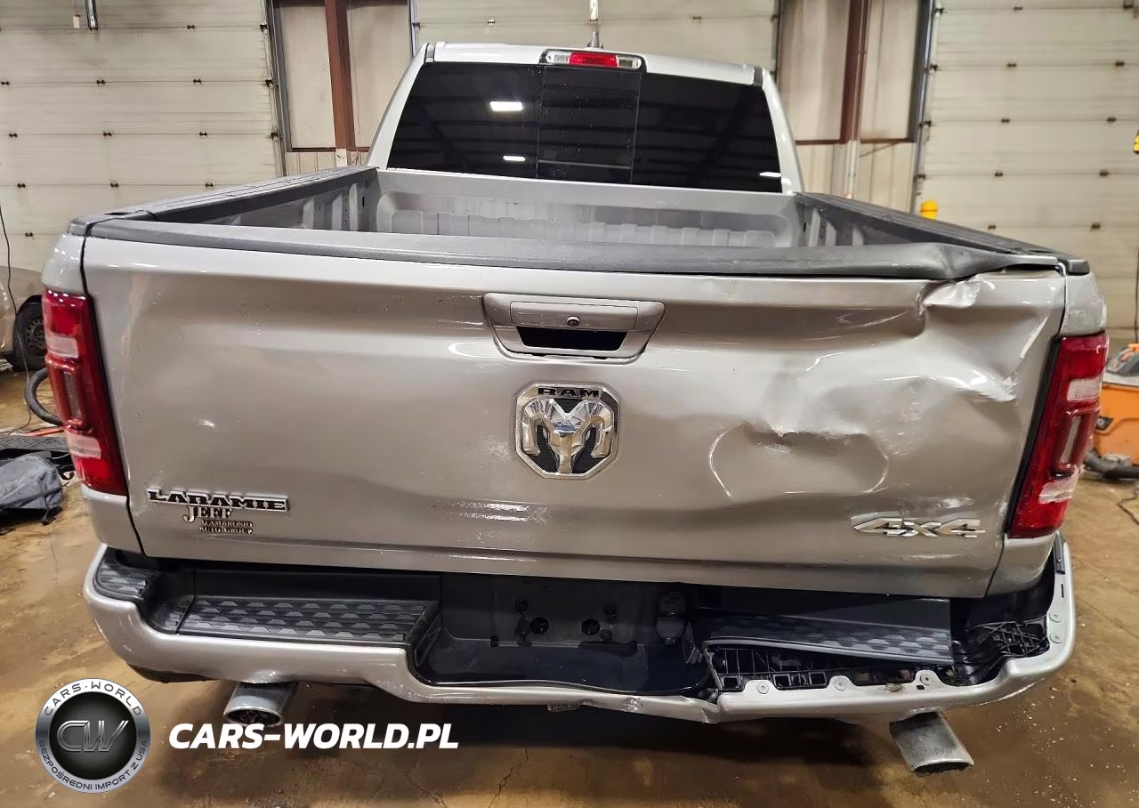 2021 Ram 1500 Laramie VIN:1C6SRFJT2MN669140 - 6