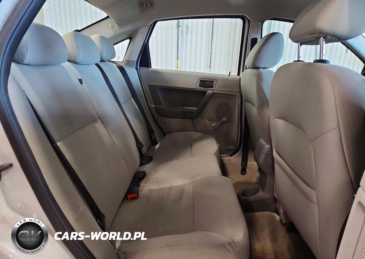 2010 Ford Focus S VIN:1FAHP3EN7AW140913 - 10