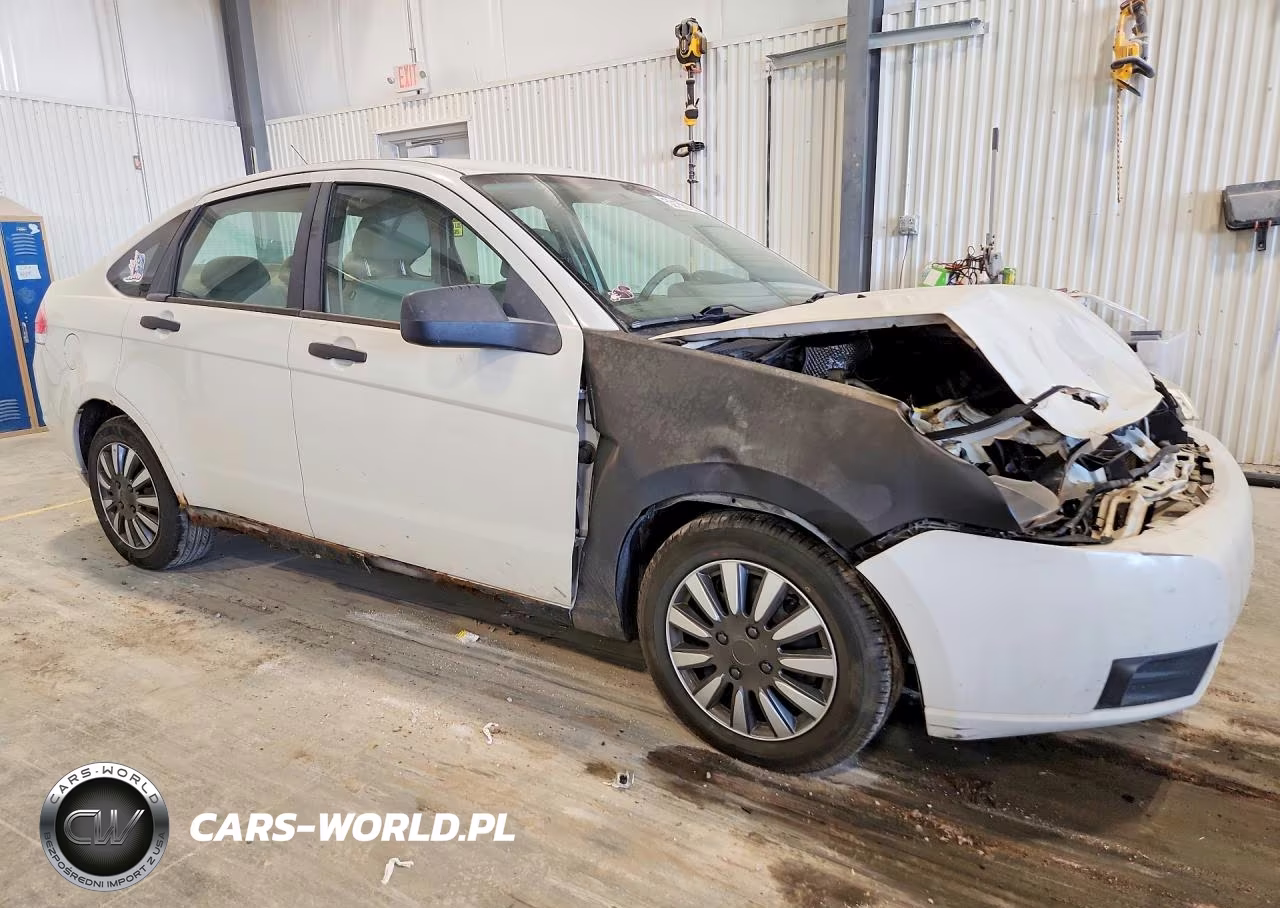 2010 Ford Focus S VIN:1FAHP3EN7AW140913 - 4